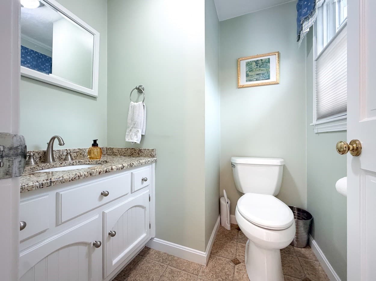 Single Family Residence at 6 Arbor Glen Ln, Methuen MA 01844, Methuen, photo 19 of 36