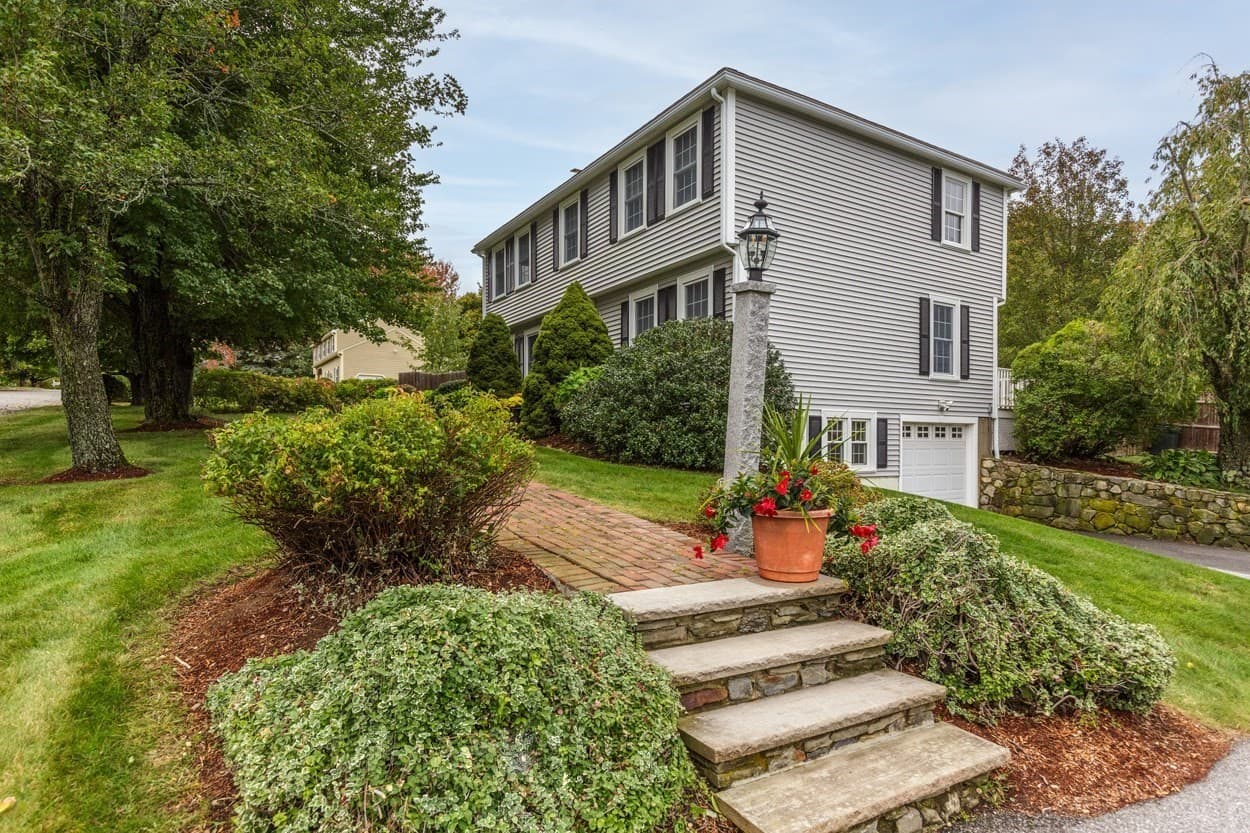 Single Family Residence at 6 Arbor Glen Ln, Methuen MA 01844, Methuen, photo 4 of 36
