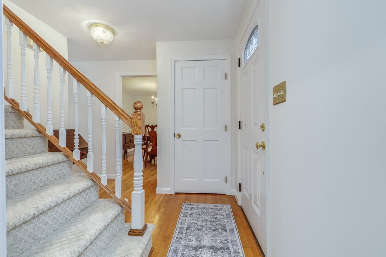 Single Family Residence at 6 Arbor Glen Ln, Methuen MA 01844, Methuen, photo 8 of 36
