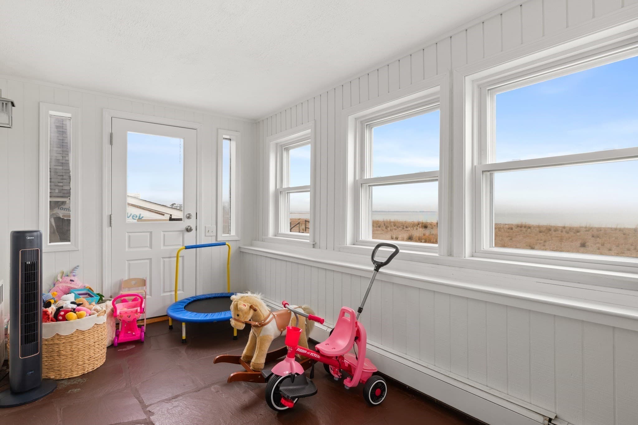 Single Family Residence at 129 Strandway, Winthrop MA 02152, Winthrop, photo 9 of 34