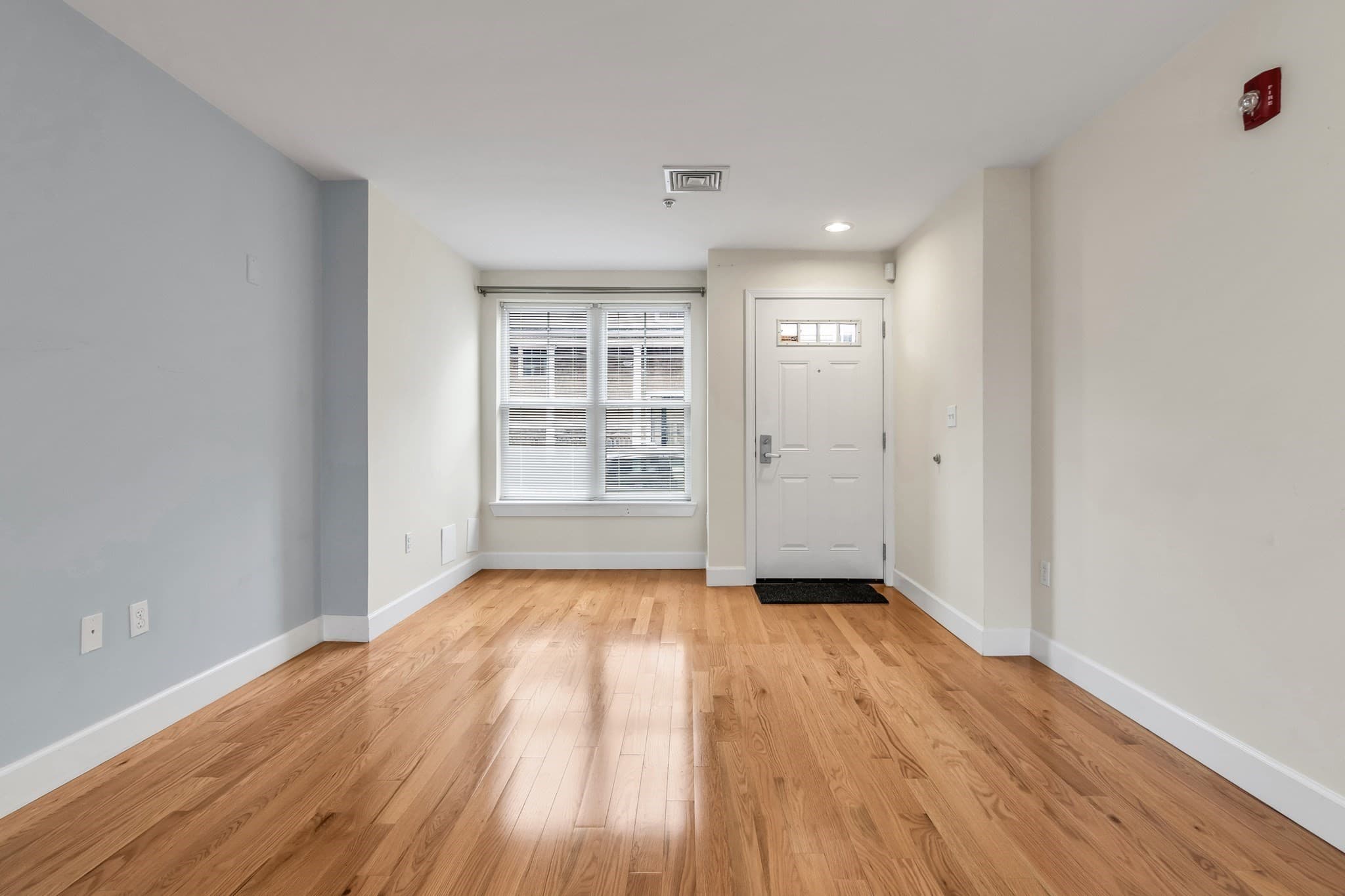 Condominium at 120 Library Street # 120, Chelsea MA 02150, Chelsea, photo 4 of 32