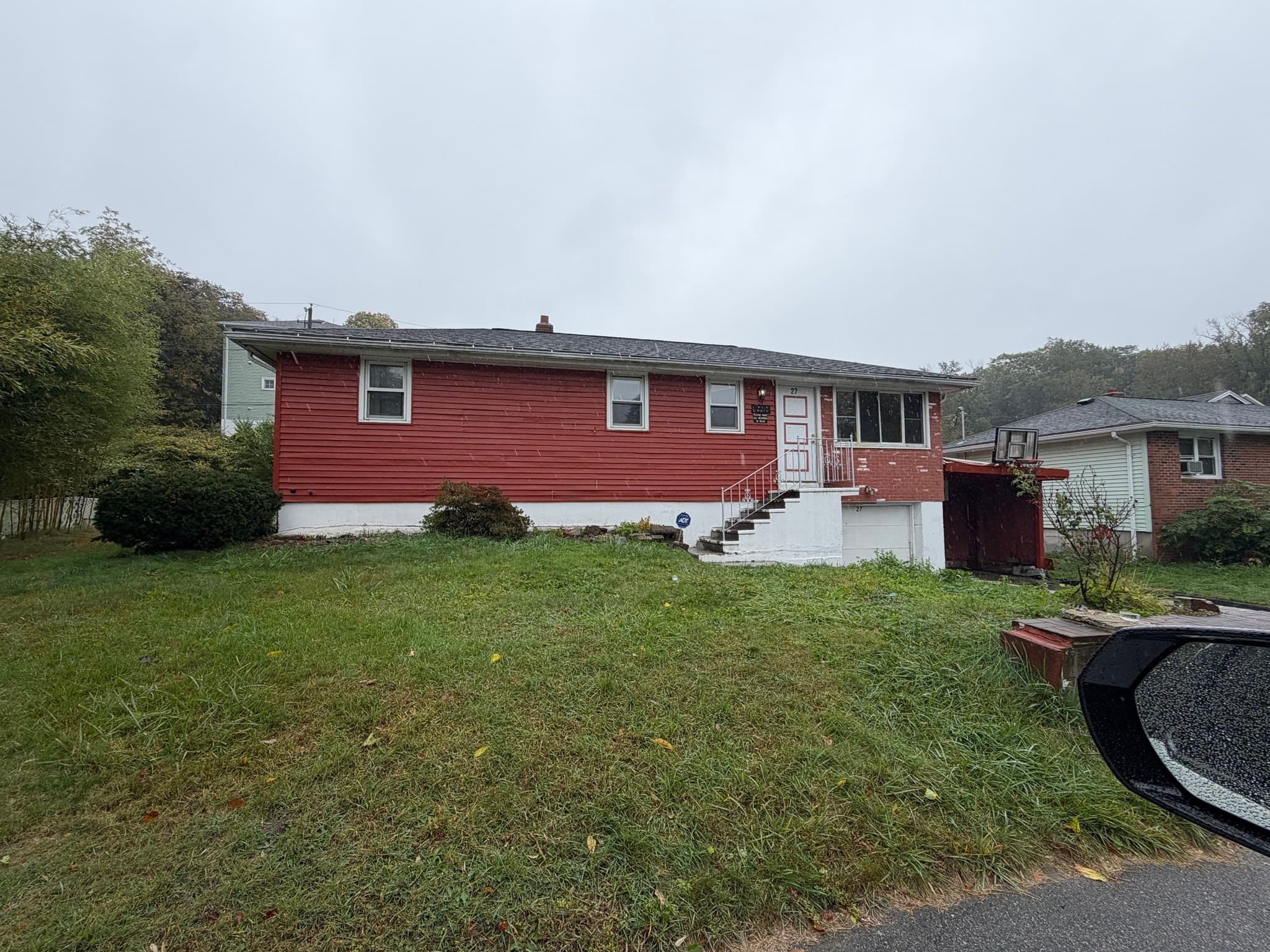 Single Family Residence at 27 Dillon St, Worcester MA 01604, Worcester, photo 2 of 34