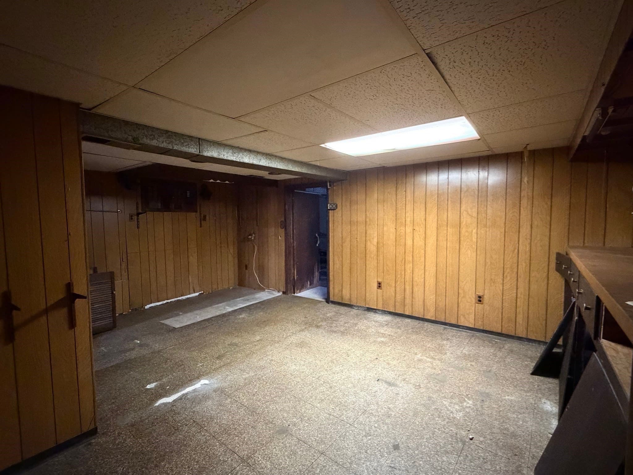 Single Family Residence at 27 Dillon St, Worcester MA 01604, Worcester, photo 20 of 34