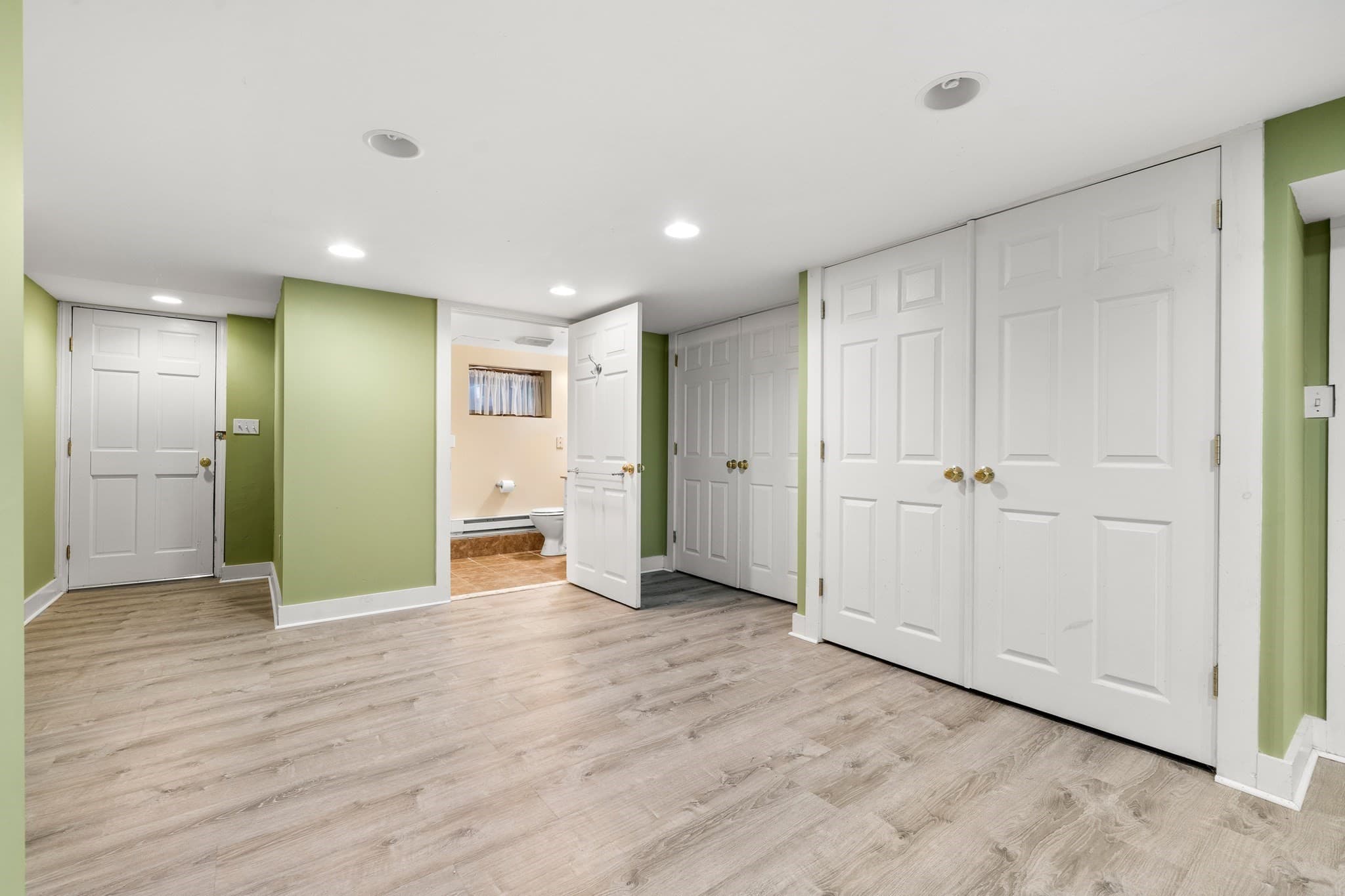 Condominium at 40 Washington Grn # 40, Walpole MA 02032, Walpole, photo 27 of 42