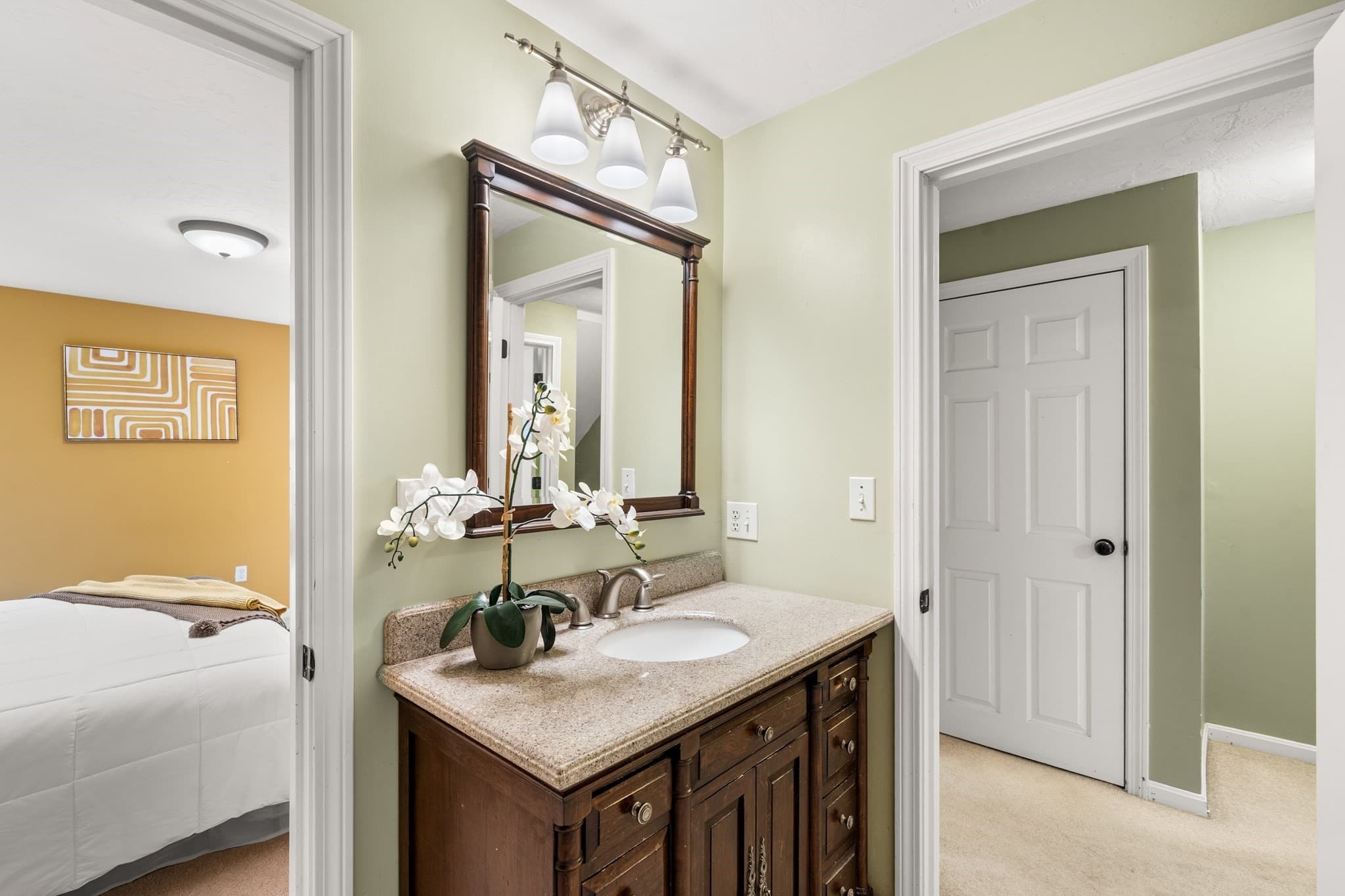 Condominium at 40 Washington Grn # 40, Walpole MA 02032, Walpole, photo 17 of 42