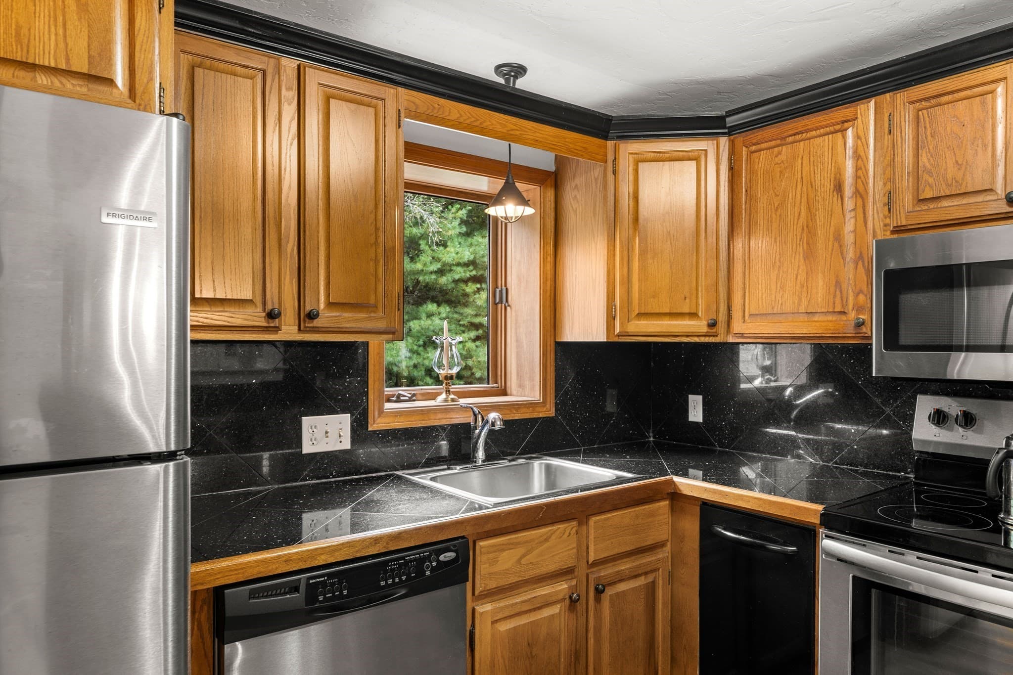 Condominium at 40 Washington Grn # 40, Walpole MA 02032, Walpole, photo 12 of 42