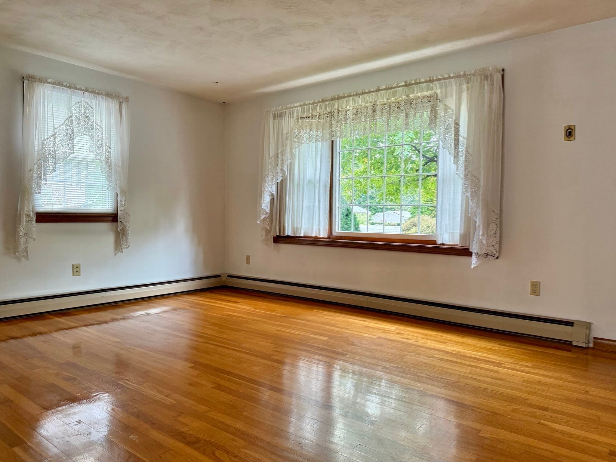 Single Family Residence at 66 Debbie Dr, Leominster MA 01453, Leominster, photo 17 of 42