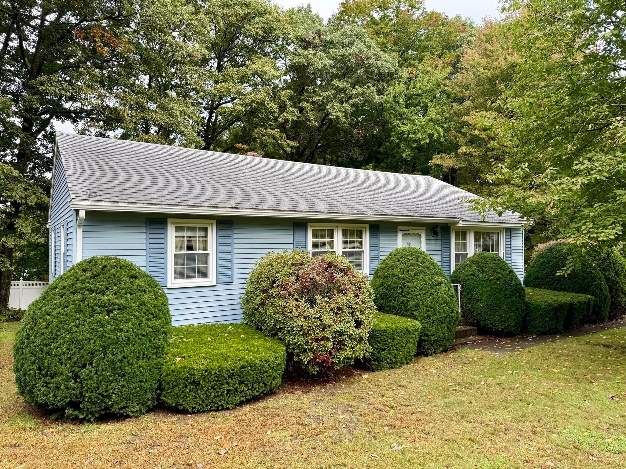 66 Debbie Dr, Leominster MA 01453