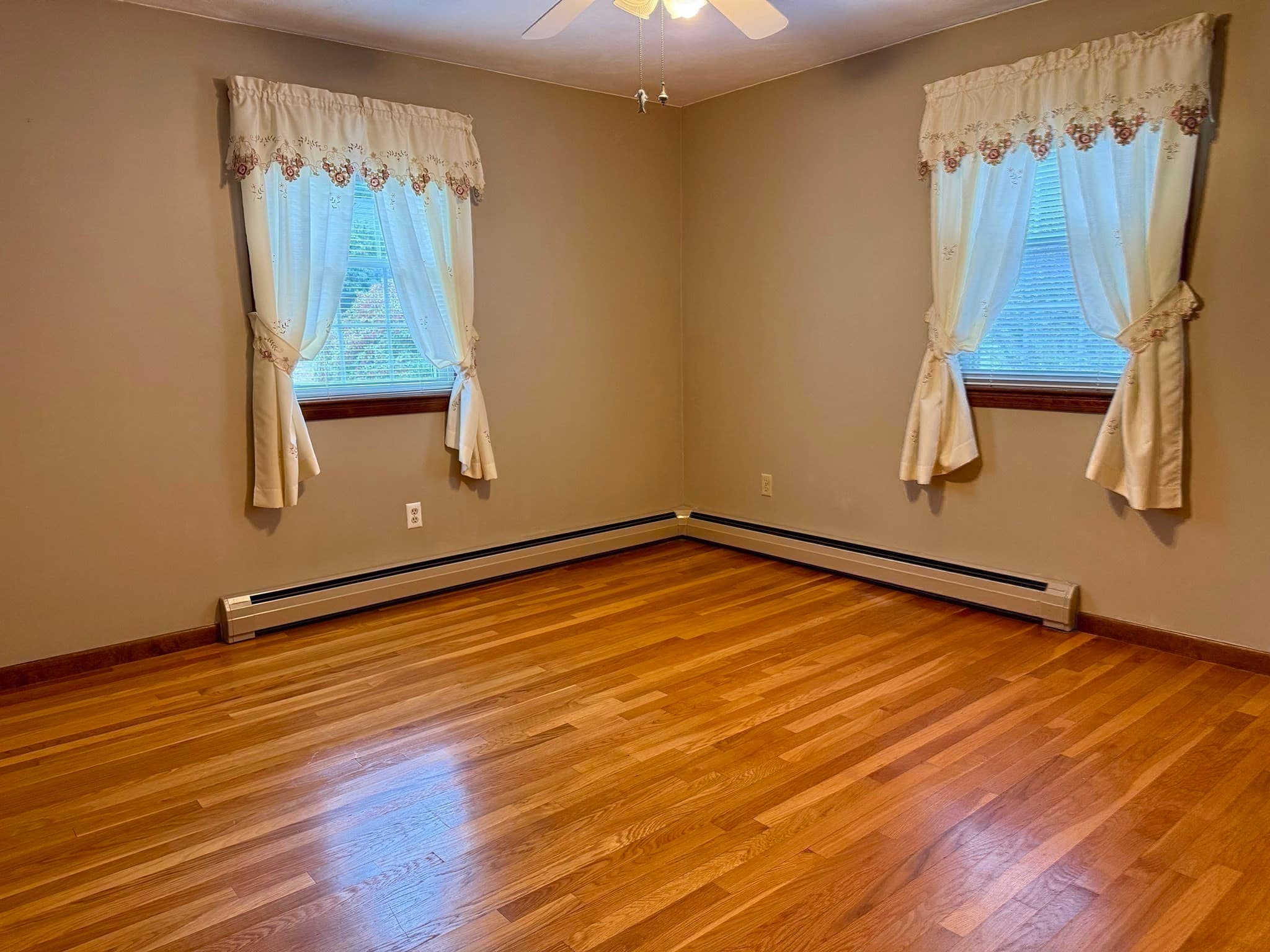 Single Family Residence at 66 Debbie Dr, Leominster MA 01453, Leominster, photo 21 of 42