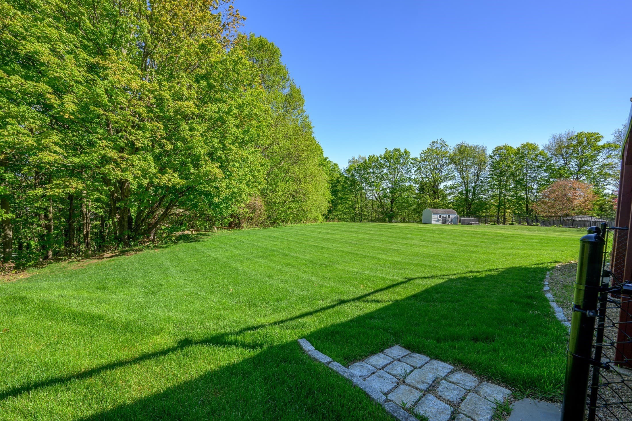 Single Family Residence at 49 Fieldstone Dr, Gardner MA 01440, Gardner, photo 32 of 38
