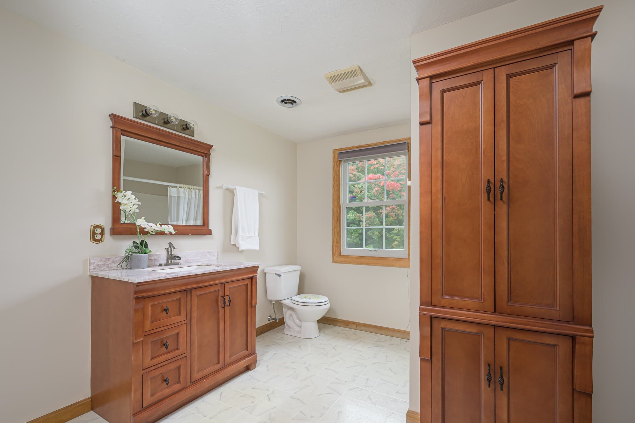 Single Family Residence at 49 Fieldstone Dr, Gardner MA 01440, Gardner, photo 29 of 38