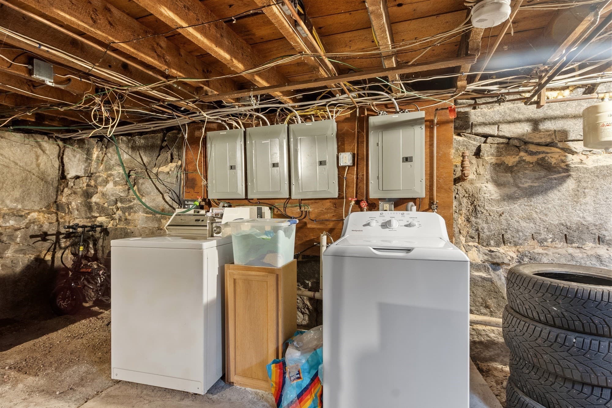 3 Family at 282 Charles St, Fitchburg MA 01420, Fitchburg, photo 6 of 15