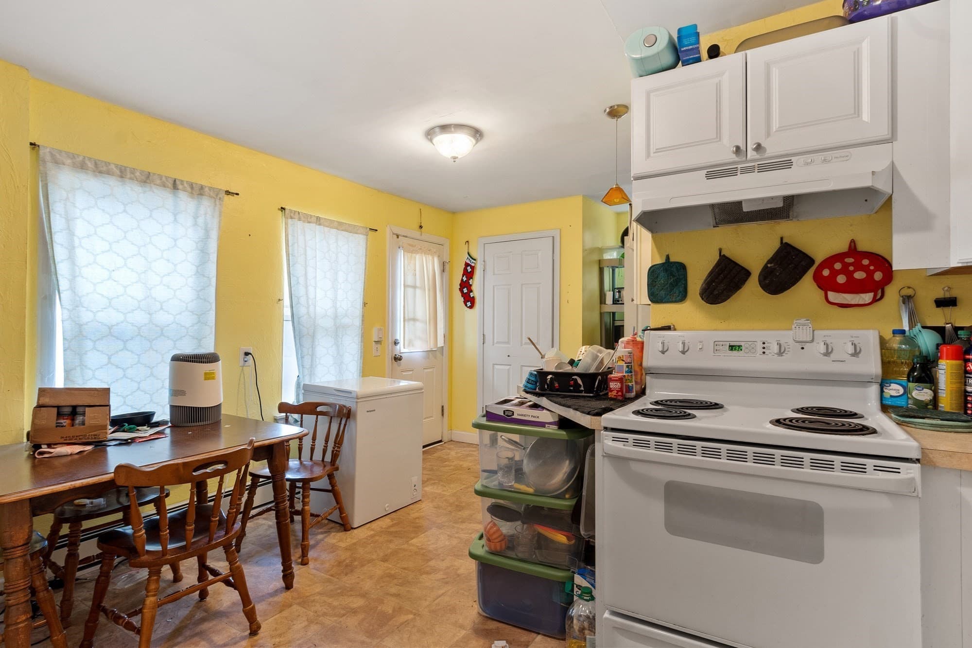 3 Family at 282 Charles St, Fitchburg MA 01420, Fitchburg, photo 10 of 15