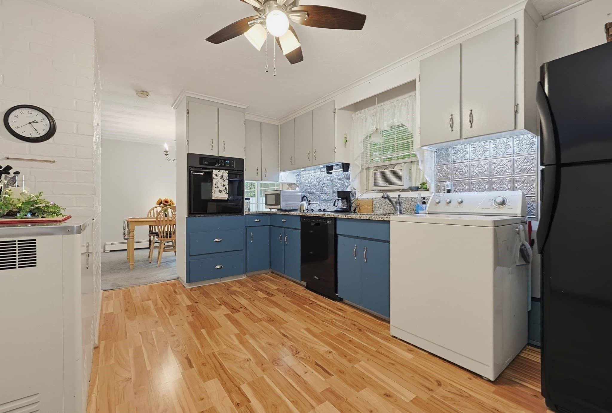 Single Family Residence at 20 Corrine Dr, Framingham MA 01701, Framingham, photo 12 of 35