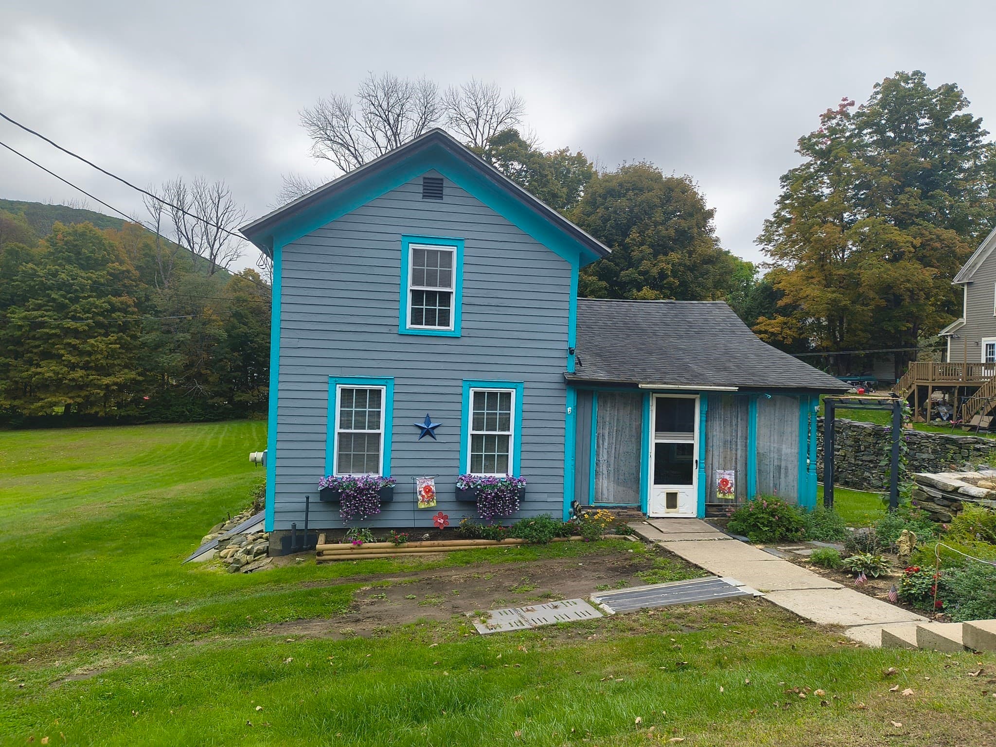 1 William St, Chester MA 01011