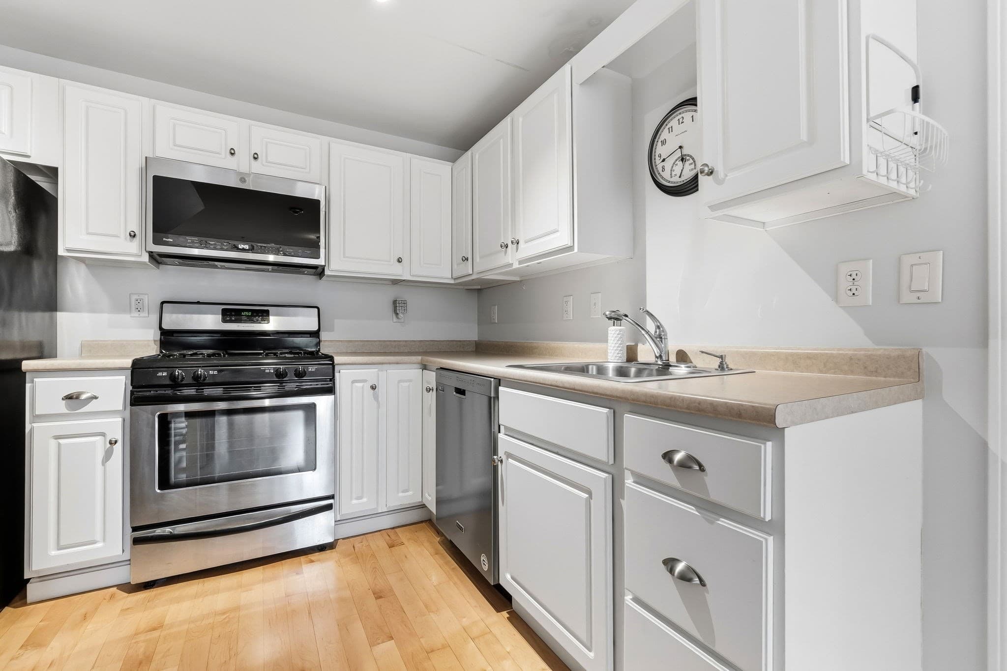 Condominium at 23 South Main St # 5, Ipswich MA 01938, Ipswich, photo 16 of 28
