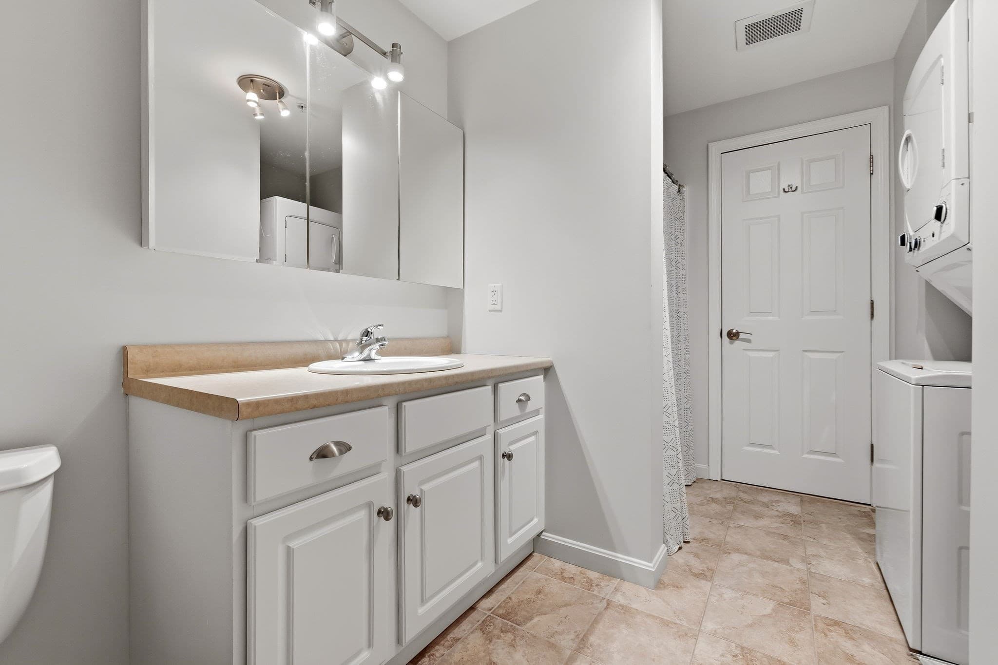 Condominium at 23 South Main St # 5, Ipswich MA 01938, Ipswich, photo 12 of 28