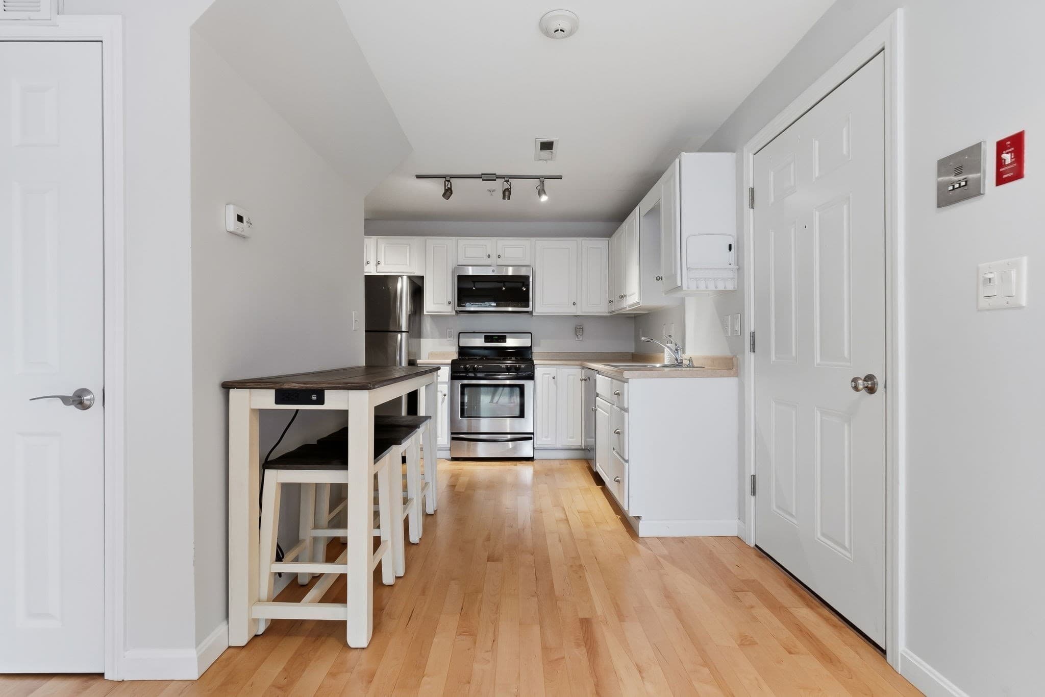 Condominium at 23 South Main St # 5, Ipswich MA 01938, Ipswich, photo 18 of 28