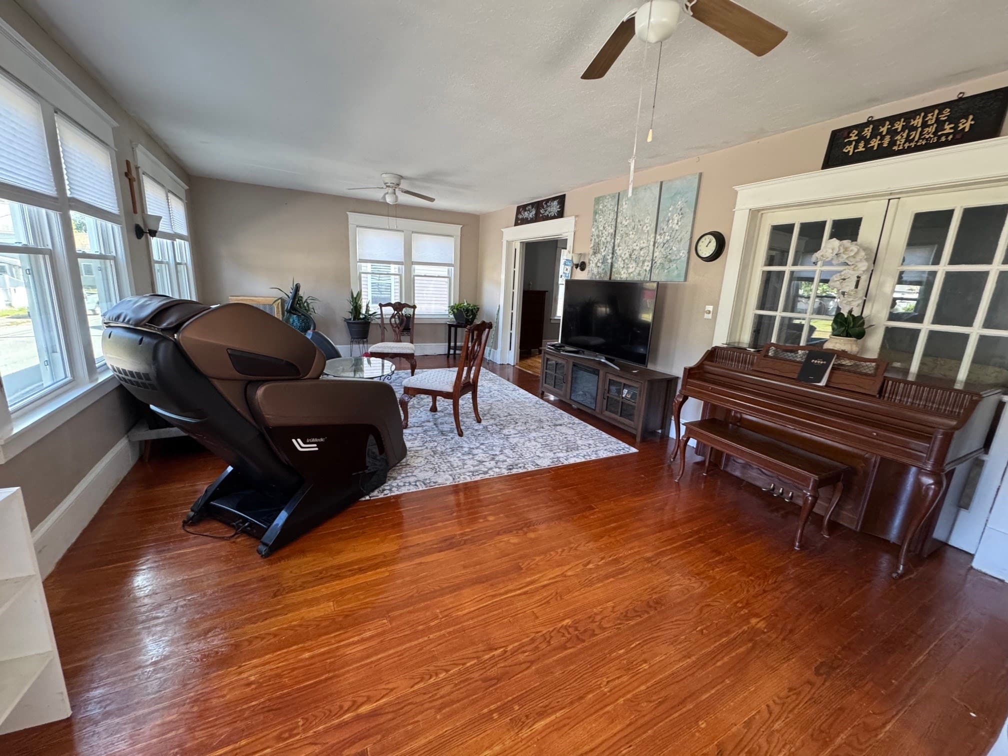 Single Family Residence at 14 Taylor St, Chicopee MA 01020, Chicopee, photo 5 of 32