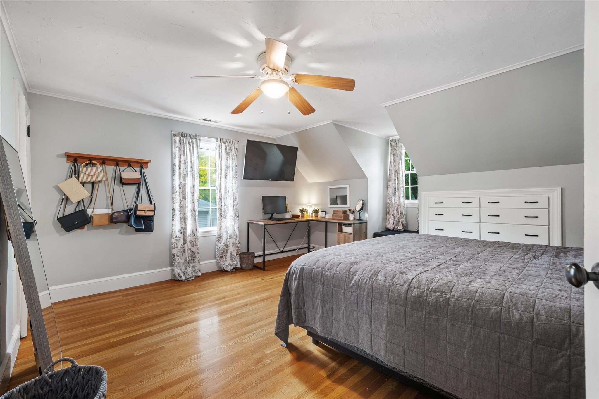 Single Family Residence at 5 Field St, Auburn MA 01501, Auburn, photo 20 of 38