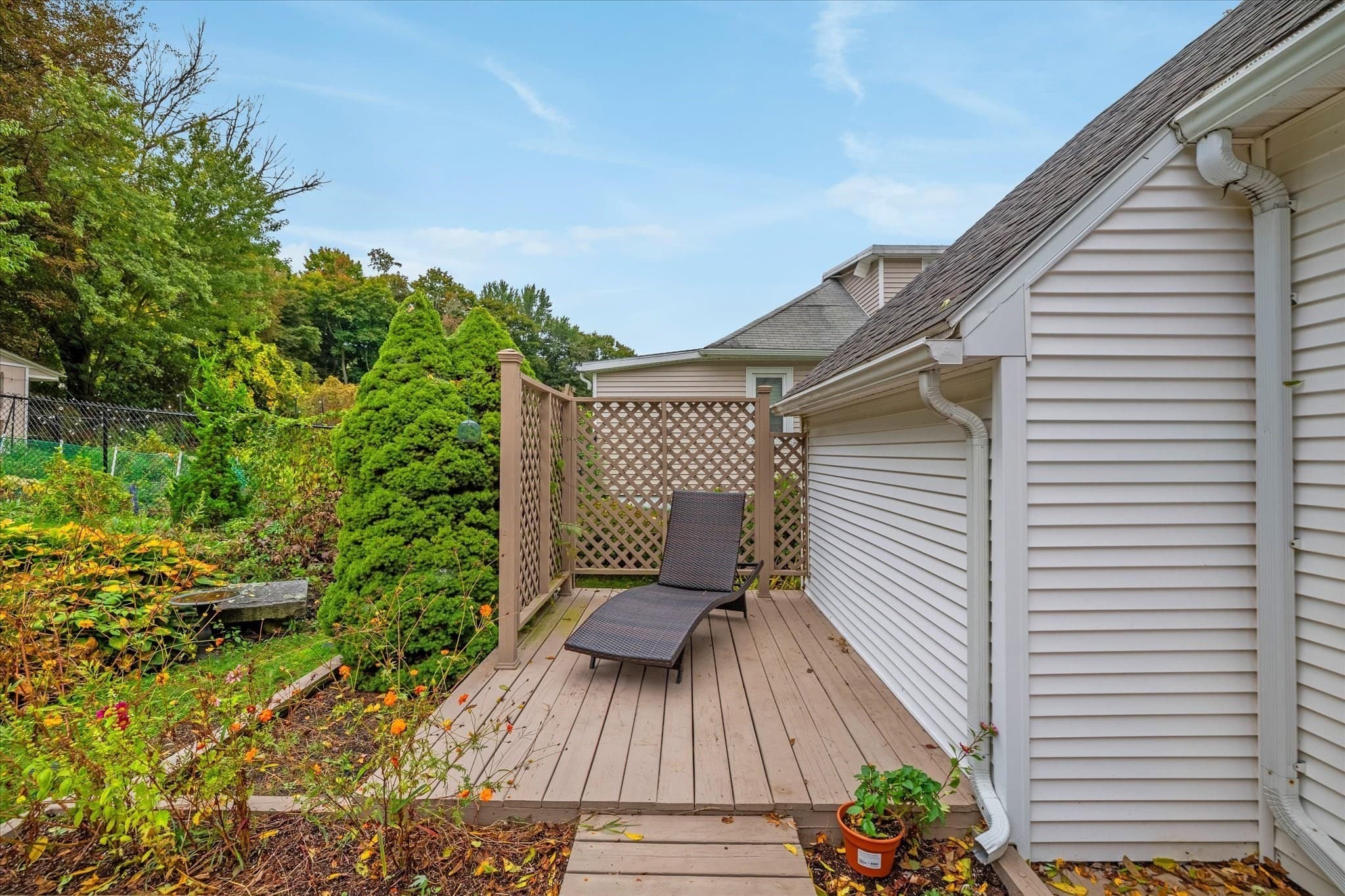 Single Family Residence at 5 Field St, Auburn MA 01501, Auburn, photo 30 of 38