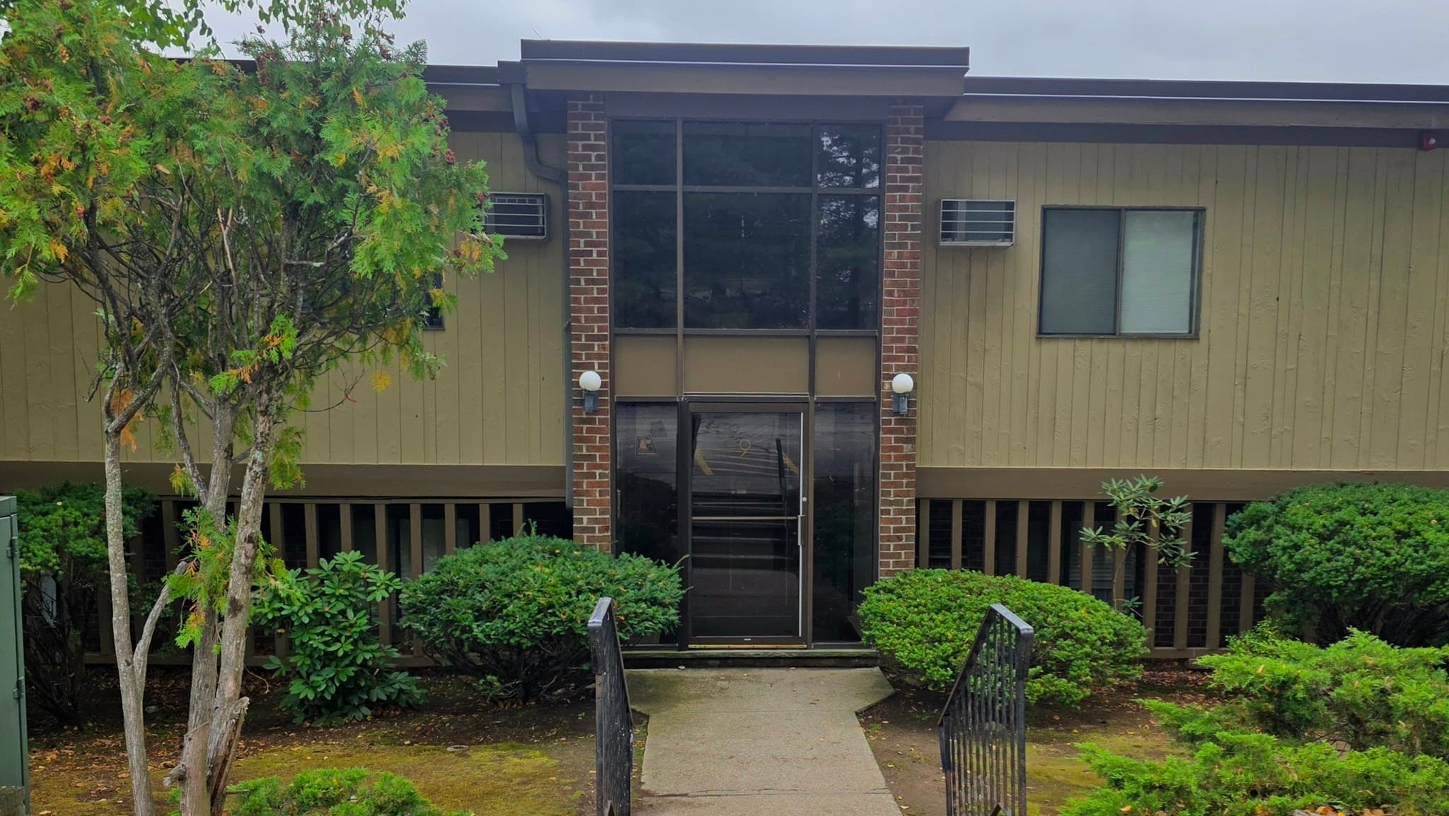 Condominium at 9 Eaglehead Ter # 2, Shrewsbury MA 01545, Shrewsbury, photo 2 of 10