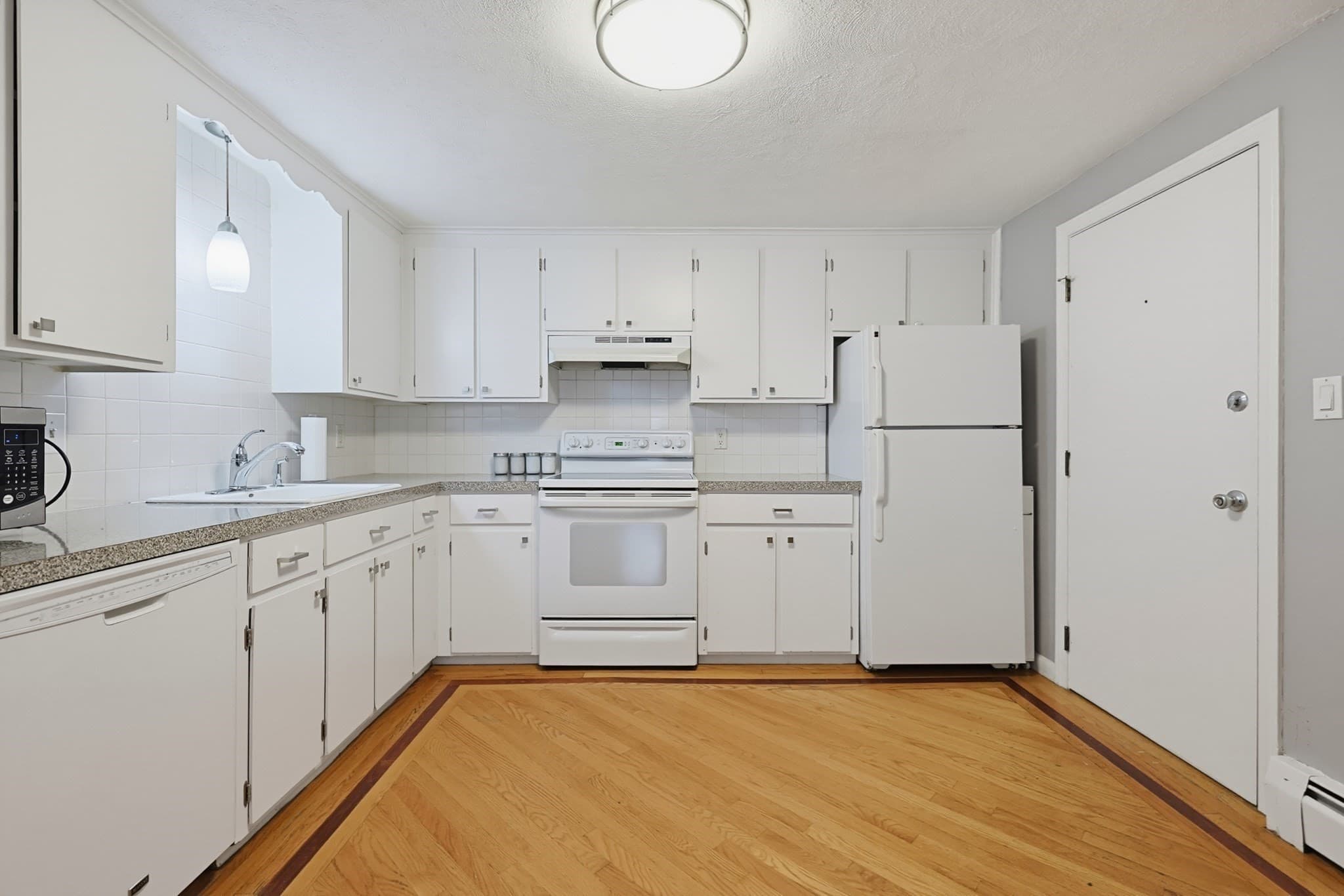 Condominium at 28 Main Street # 5, North Reading MA 01864, North Reading, photo 3 of 30