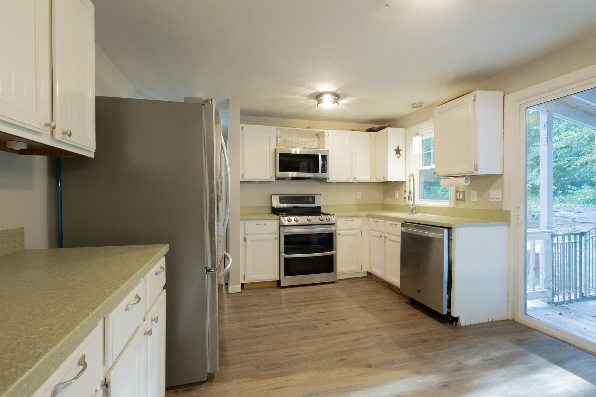Single Family Residence at 25 Bear Hill Rd, Gardner MA 01440, Gardner, photo 5 of 19