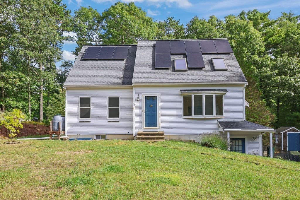 Single Family Residence at 9 Beachwood Dr., Bourne MA 02532, Bourne, photo 3 of 35