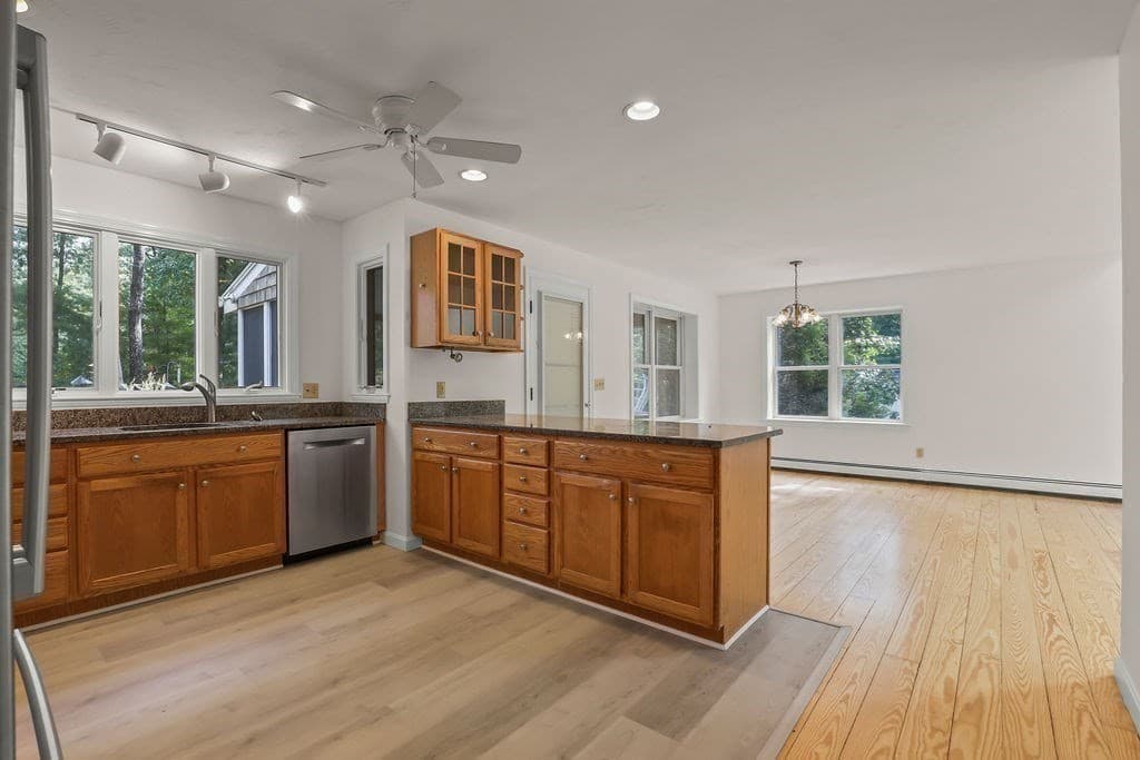 Single Family Residence at 9 Beachwood Dr., Bourne MA 02532, Bourne, photo 18 of 35