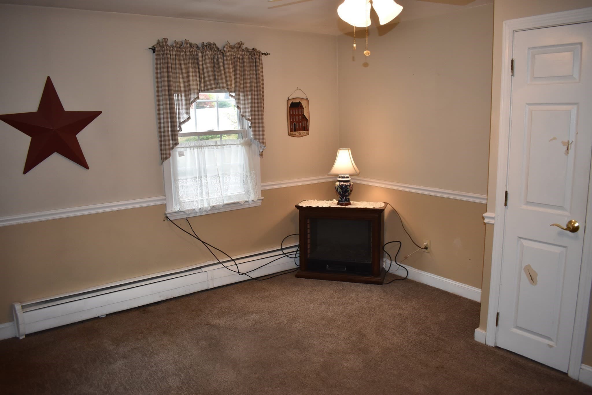 Single Family Residence at 107 Gardner St, Groveland MA 01834, Groveland, photo 18 of 40