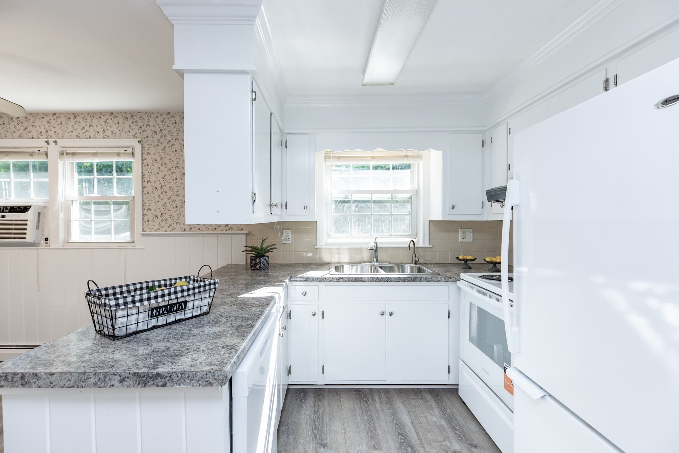Single Family Residence at 29 Stoney Brook Rd, Methuen MA 01844, Methuen, photo 10 of 42