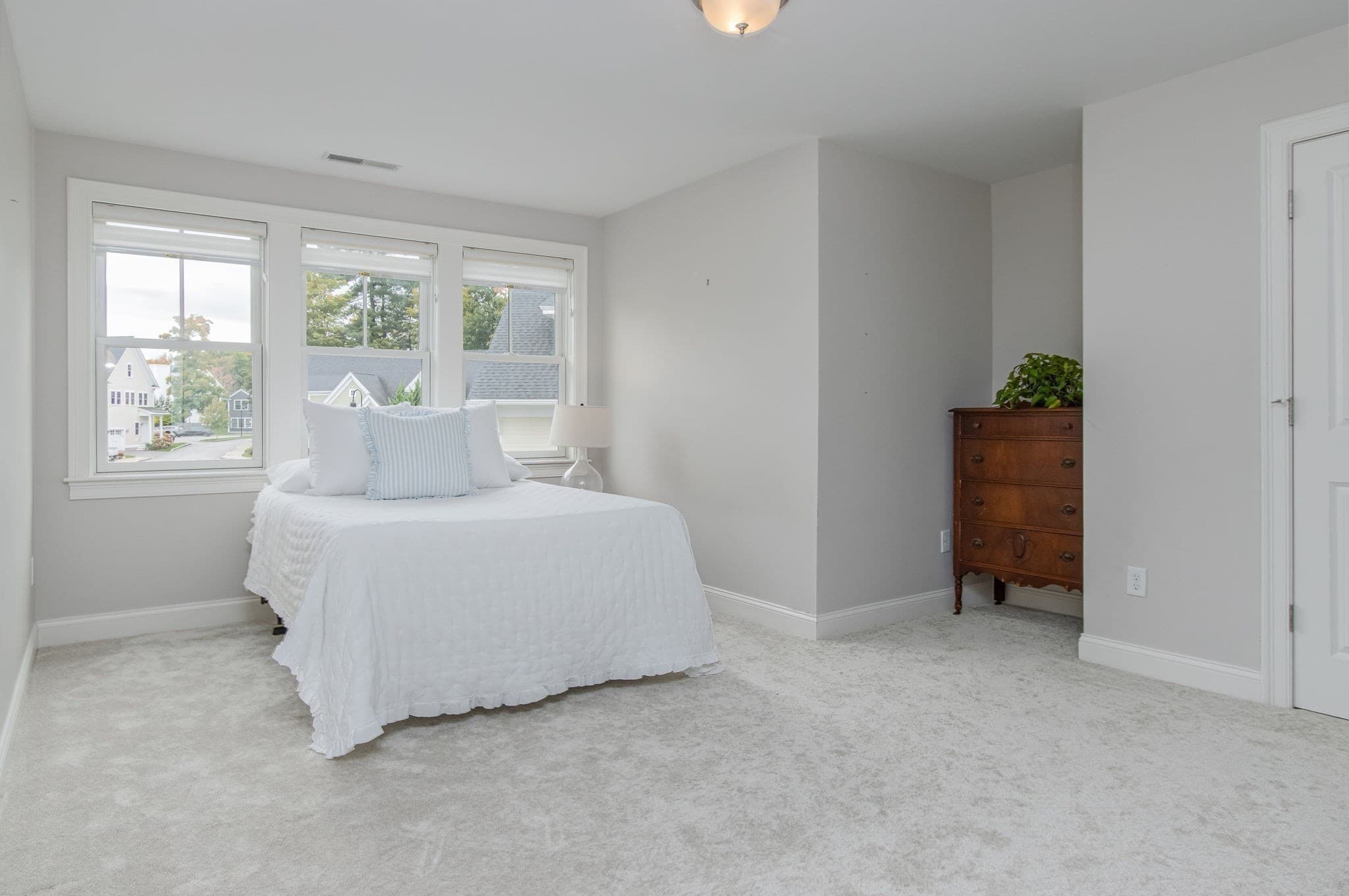 Condominium at 27-A Blacksmith Row # 27, Groton MA 01450, Groton, photo 23 of 42