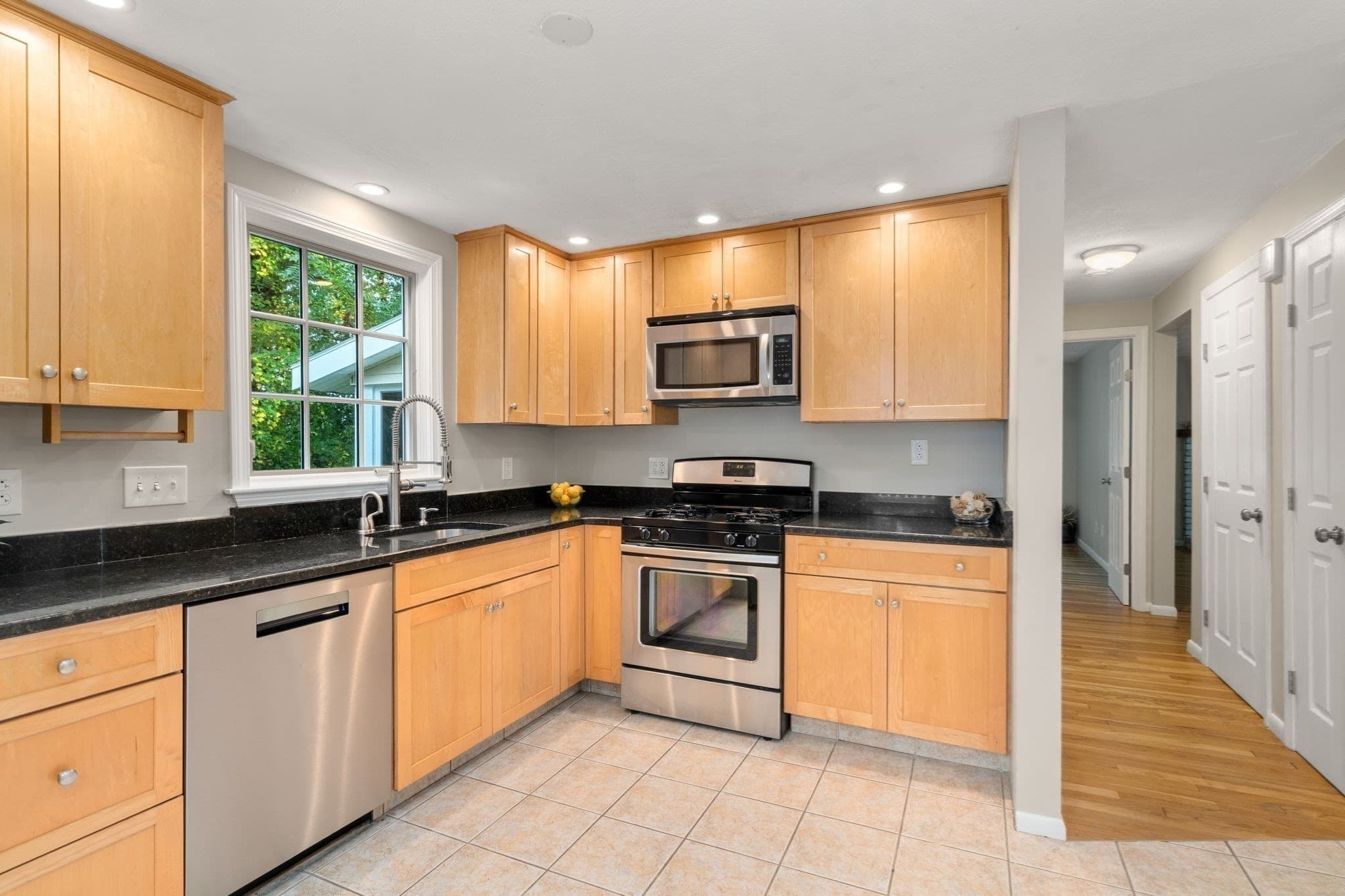 Single Family Residence at 165 Lockland Ave, Framingham MA 01701, Framingham, photo 3 of 34