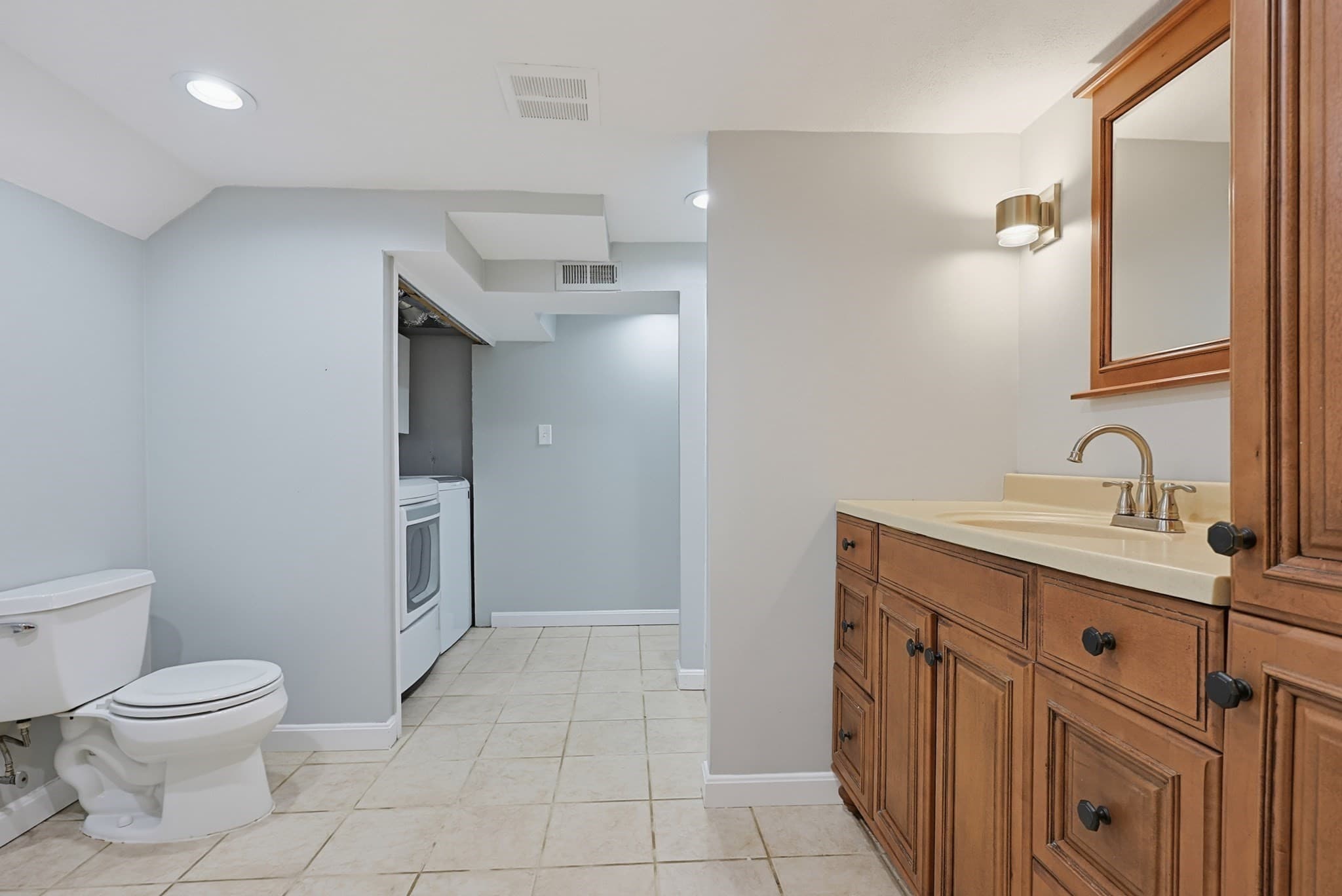 Single Family Residence at 29 Sunnyside Rd, Lynn MA 01905, Lynn, photo 27 of 30