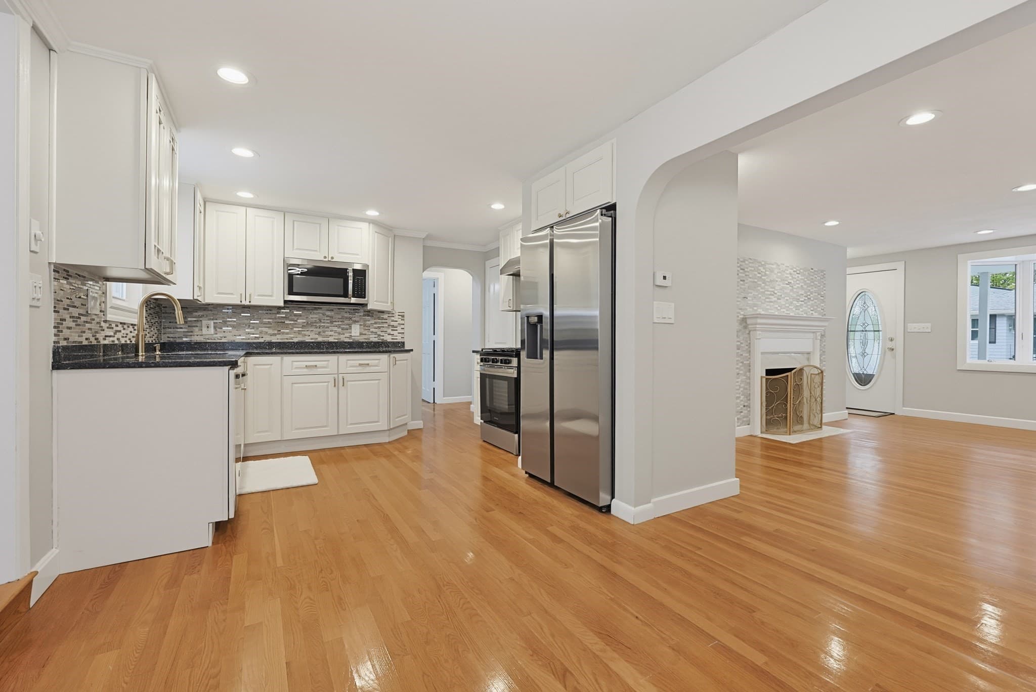 Single Family Residence at 29 Sunnyside Rd, Lynn MA 01905, Lynn, photo 9 of 25
