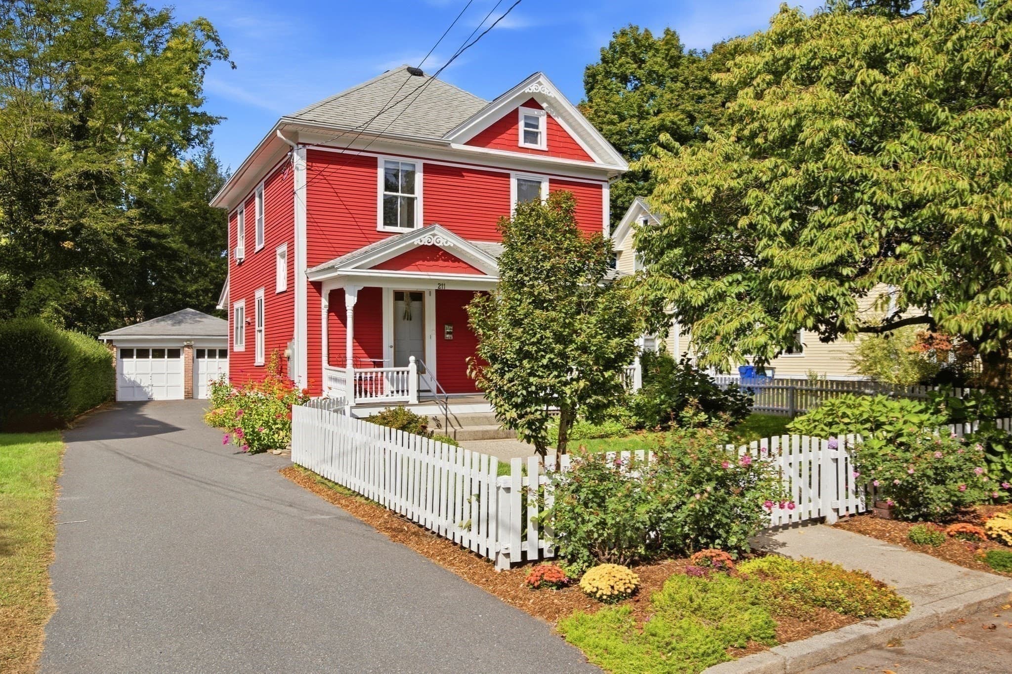 211 Crescent St, Northampton MA 01060