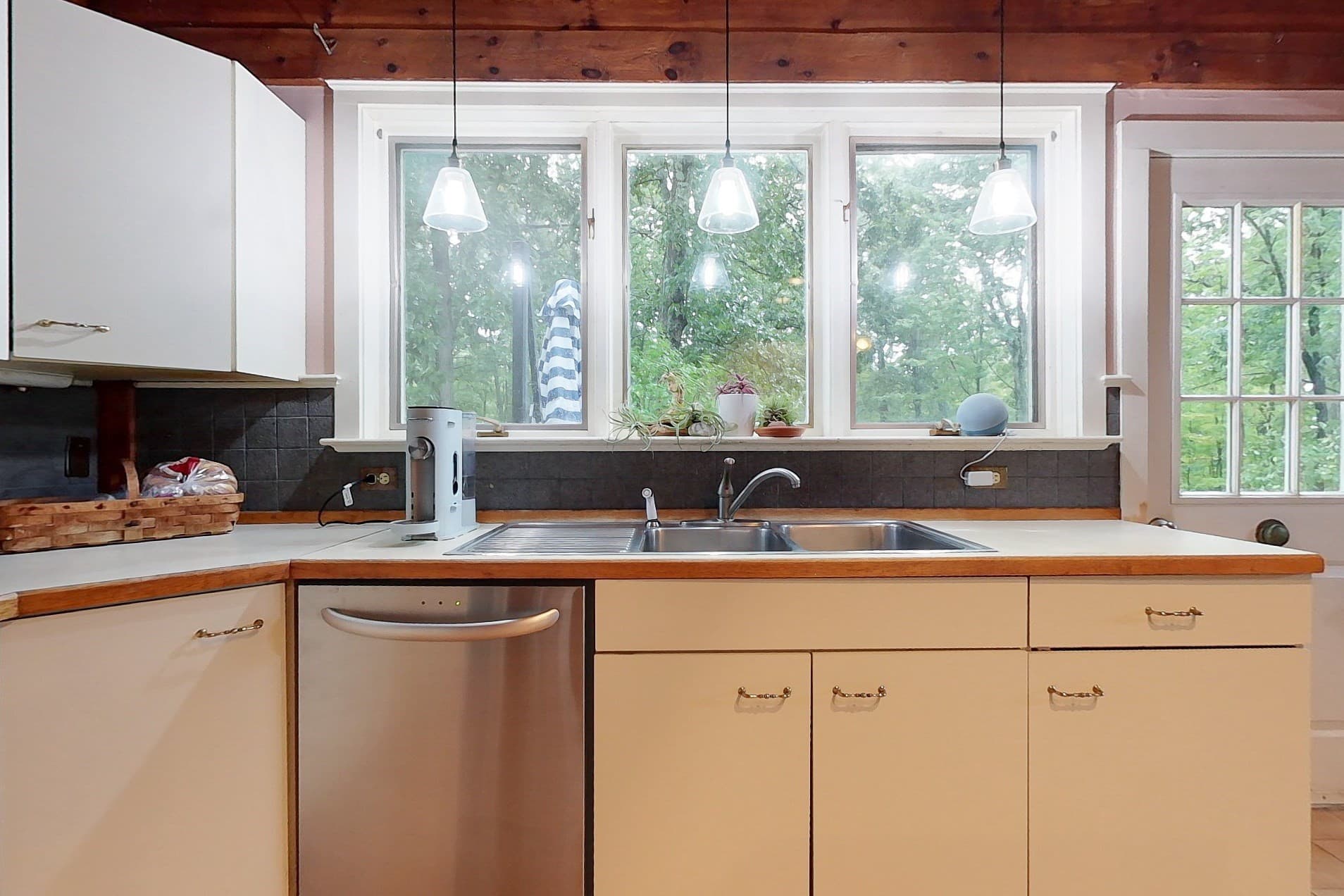 Single Family Residence at 79 Hollis St, Dunstable MA 01827, Dunstable, photo 3 of 41