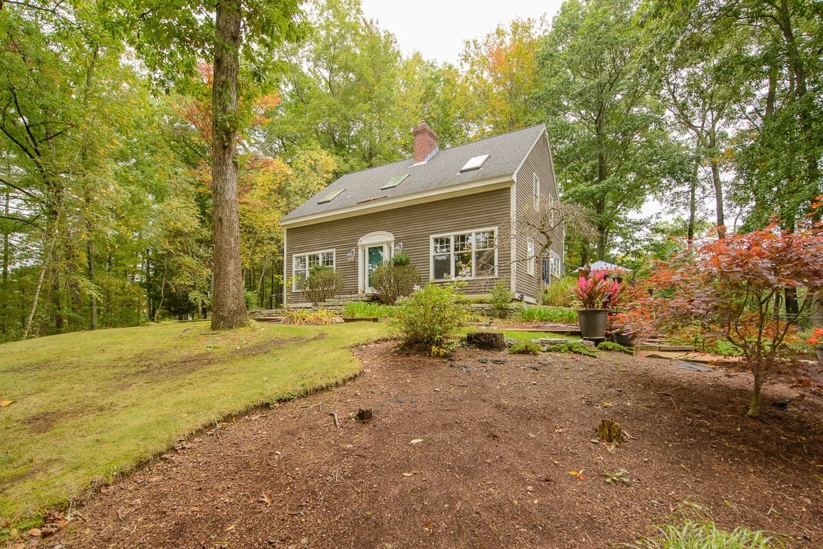 79 Hollis St, Dunstable MA 01827