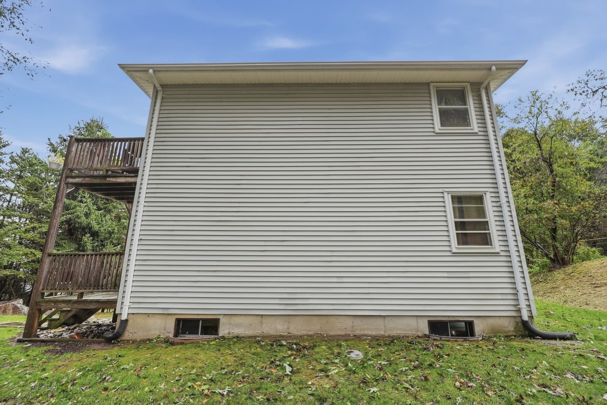 2 Family - 2 Units Up/Down at 4 Third Avenue, Dudley MA 01571, Dudley, photo 41 of 42