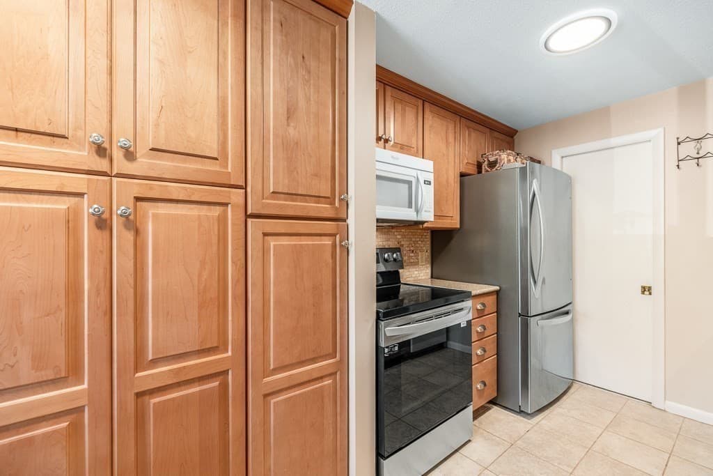Condominium at 19 Atlantic Road # 12T, Gloucester MA 01930, Gloucester, photo 7 of 25