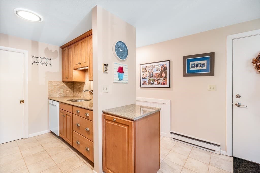 Condominium at 19 Atlantic Road # 12T, Gloucester MA 01930, Gloucester, photo 8 of 25