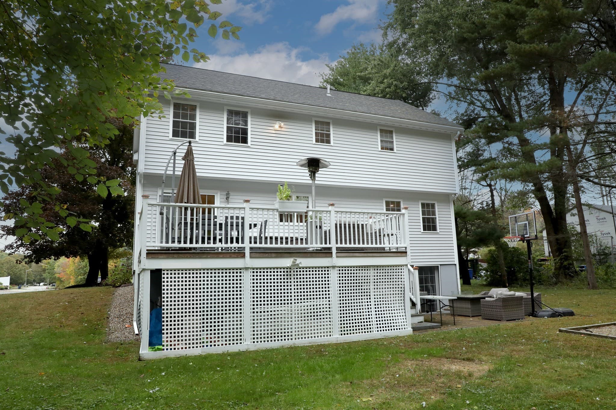 Single Family Residence at 233 Haverhill St, North Reading MA 01864, North Reading, photo 5 of 34