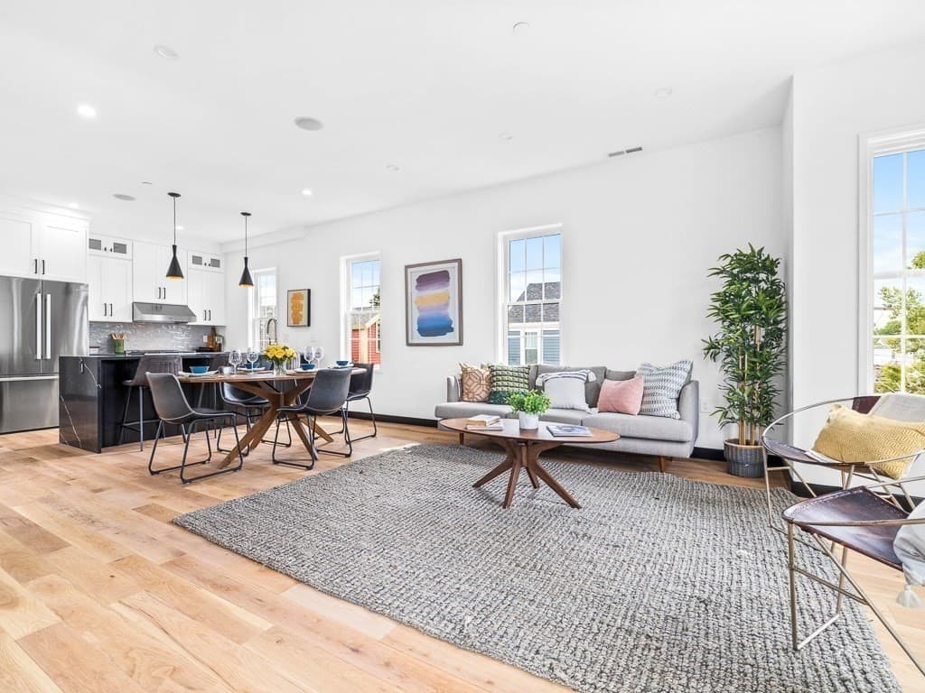 14 Carlton St # C, Somerville MA 02143
