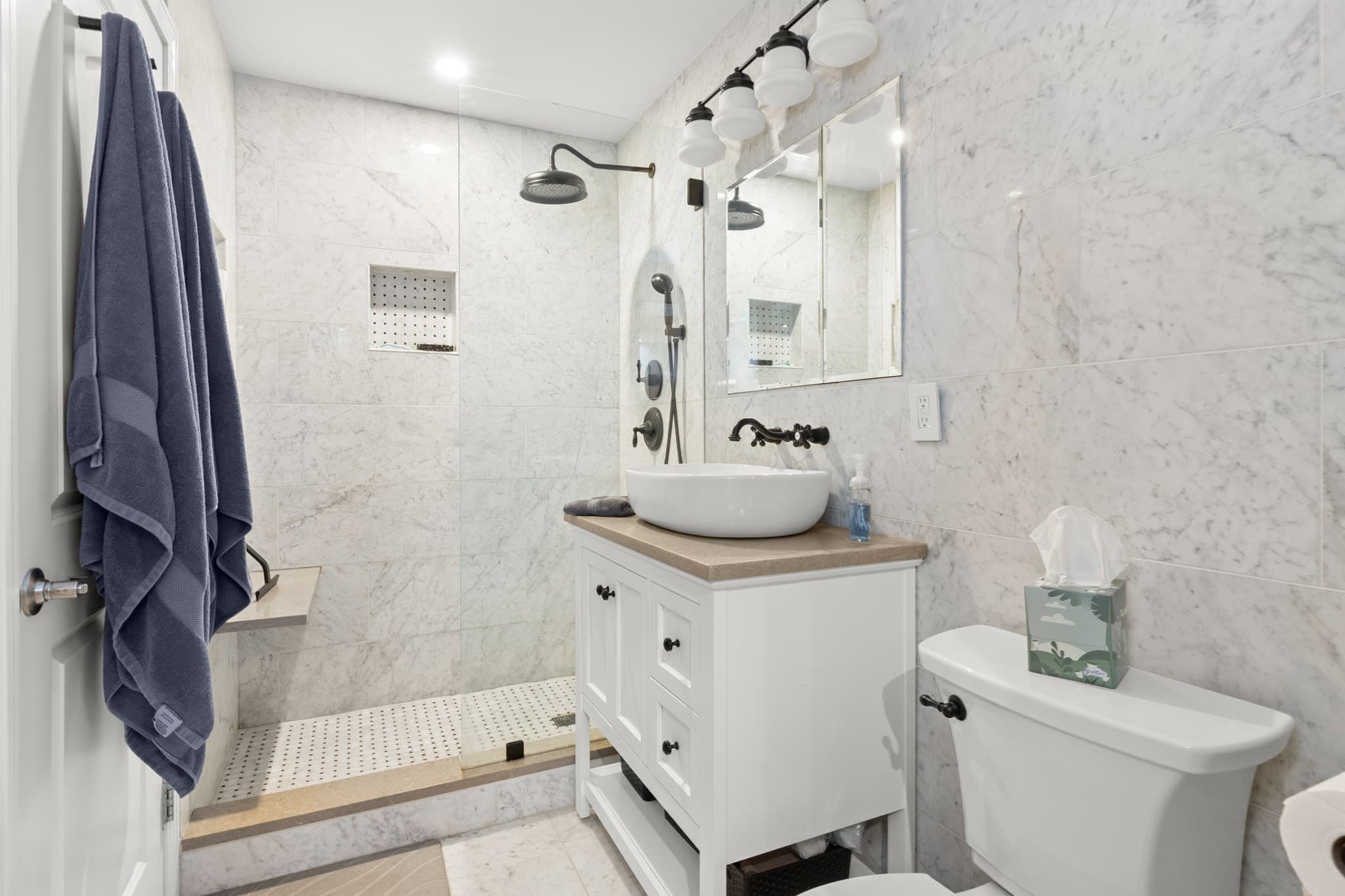 Condominium at 170 Oxford St # 201, Lynn MA 01901, Lynn, photo 7 of 17
