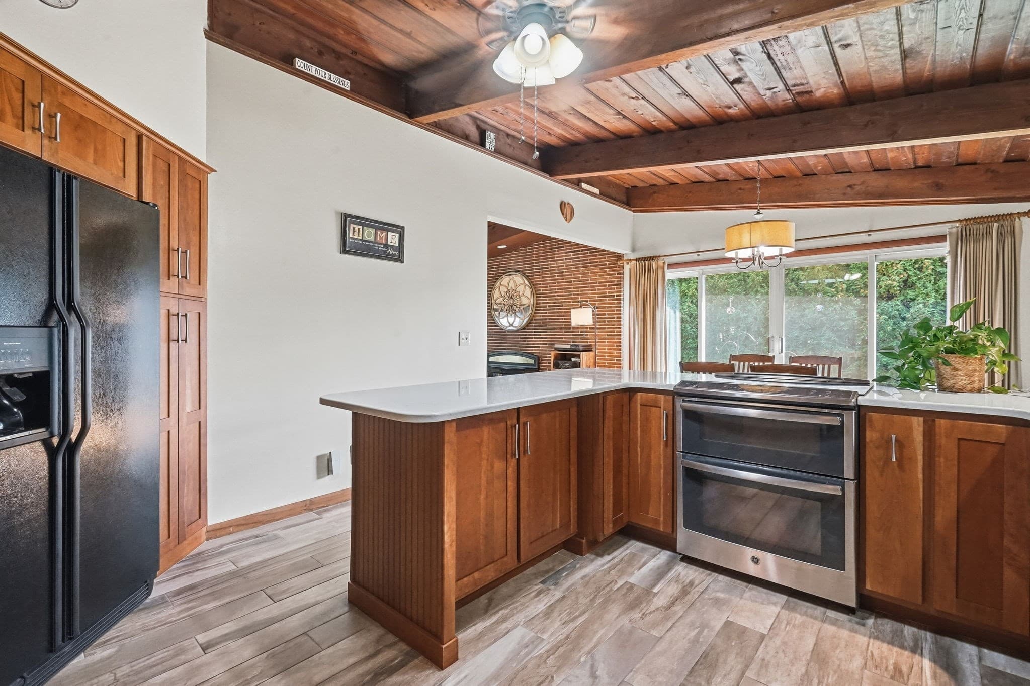 Single Family Residence at 10 Circle Dr, Wilbraham MA 01095, Wilbraham, photo 8 of 36