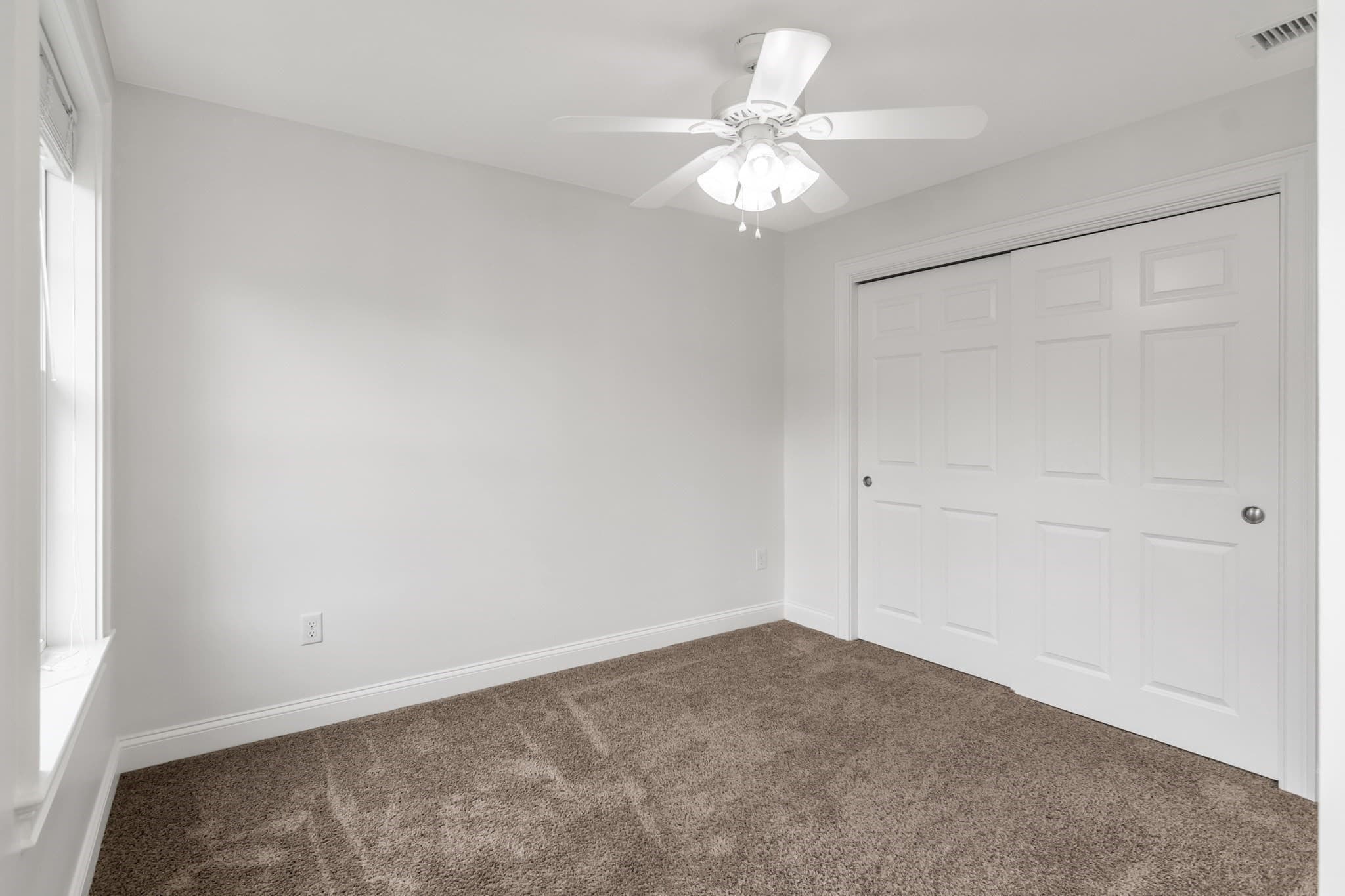 Single Family Residence at 1 Kerrigan Way, Woburn MA 01801, Woburn, photo 21 of 25