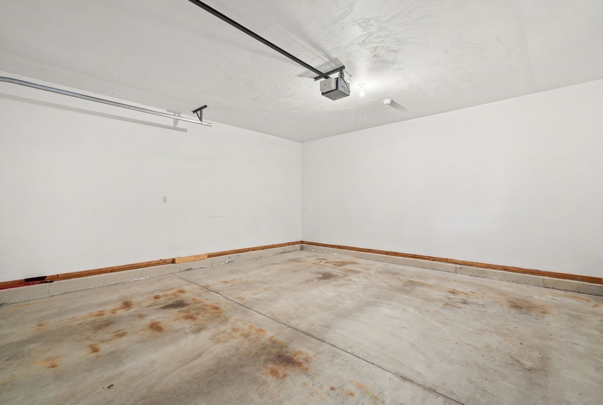 Condominium at 46 Holly Circle # 46, Kingston MA 02364, Kingston, photo 36 of 41