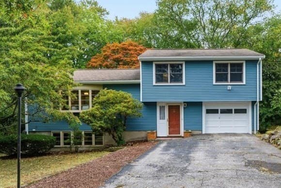26 Arlington Road, Burlington MA 01803
