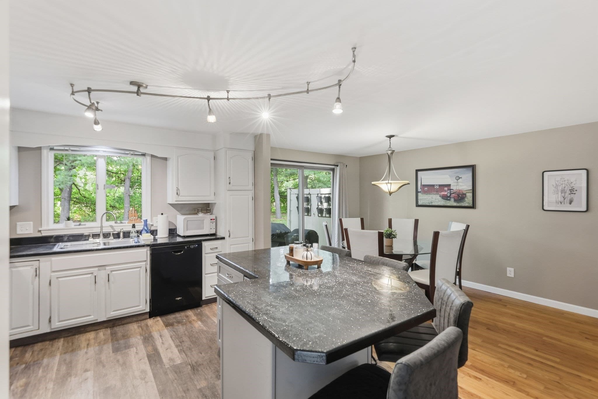 Condominium at 18 Mansion Woods Dr # C, Agawam MA 01001, Agawam, photo 13 of 38